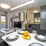 Appartement Modern Luka In