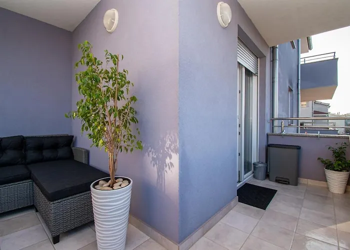 Modern Luka In Apartman *