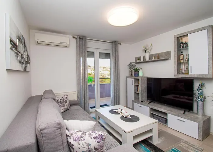 Modern Luka In Apartman Póla