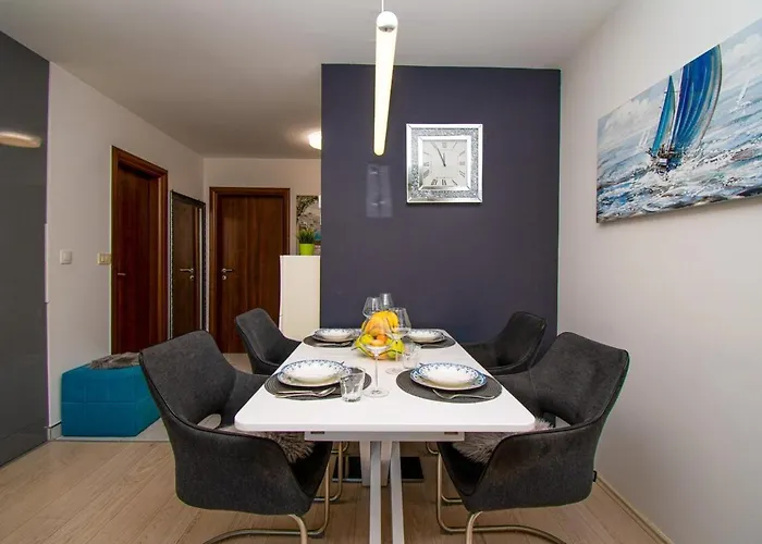 Modern Luka In 普拉