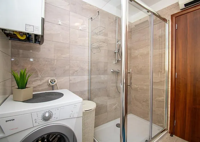 Modern Luka In 公寓