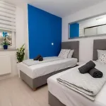 Modern Luka In Apartment Pula