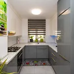 Apartment Modern Luka In Pula