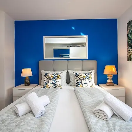 Modern Luka In Apartament Pula