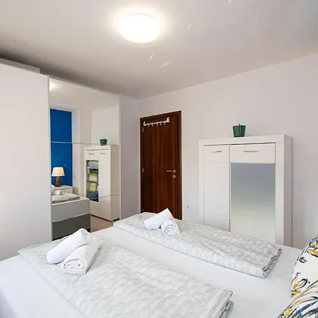 Apartament Modern Luka In *